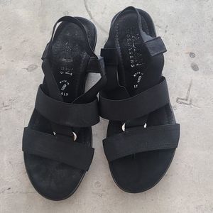 Elastic scrappy shoes. Barely worn